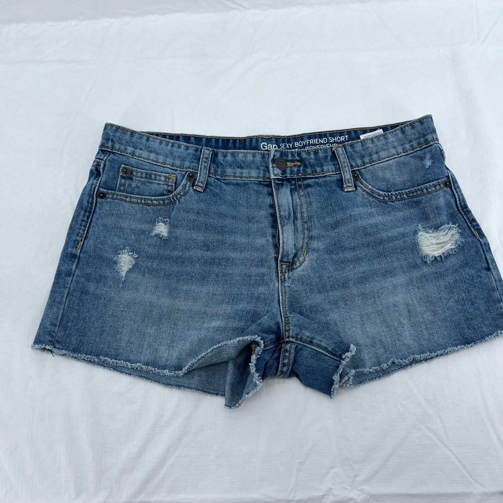 Gap‎ Sexy Boyfriend Denim Shorts Womens 10/30 Blue Distressed Raw Hem Mid Rise